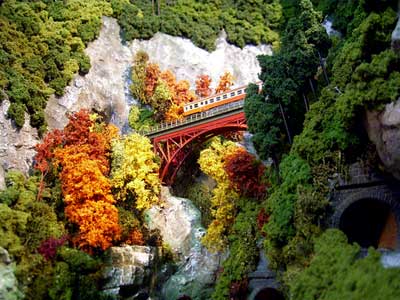 Nゲージ「山間の紅葉」